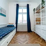 Elegant, Modern, 2-bed Flat By Museum Of *