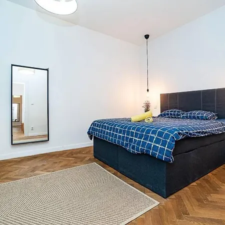 Elegant, Modern, 2-bed Flat By Museum Of Praga