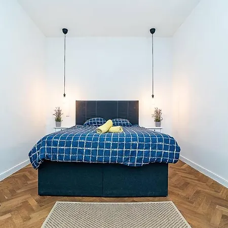 Elegant, Modern, 2-bed Flat By Museum Of Apartment Prague