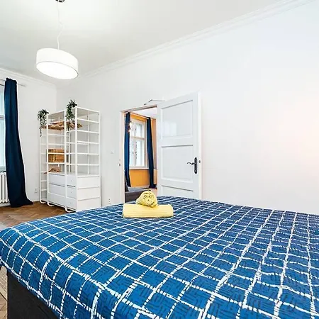 Elegant, Modern, 2-bed Flat By Museum Of Prague