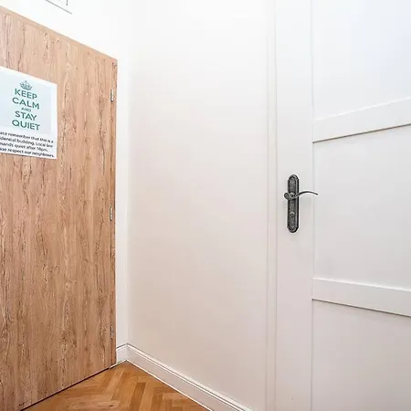 Elegant, Modern, 2-bed Flat By Museum Of Apartment Prague