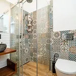 Apartman Elegant, Modern, 2-bed Flat By Museum Of *