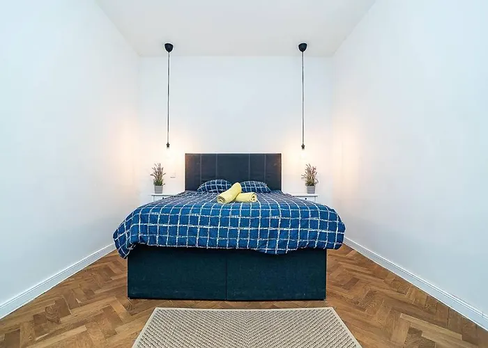 Elegant, Modern, 2-bed Flat By Museum Of Appartamento Praga