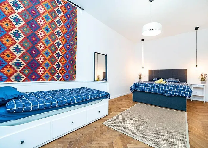 Elegant, Modern, 2-bed Flat By Museum Of Appartamento Praga
