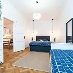 Elegant, Modern, 2-bed Flat By Museum Of Apartament *