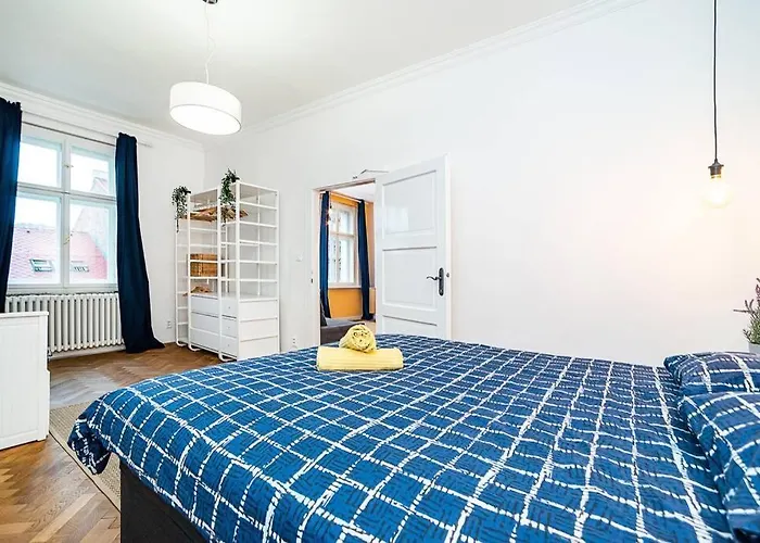 Elegant, Modern, 2-bed Flat By Museum Of Прага